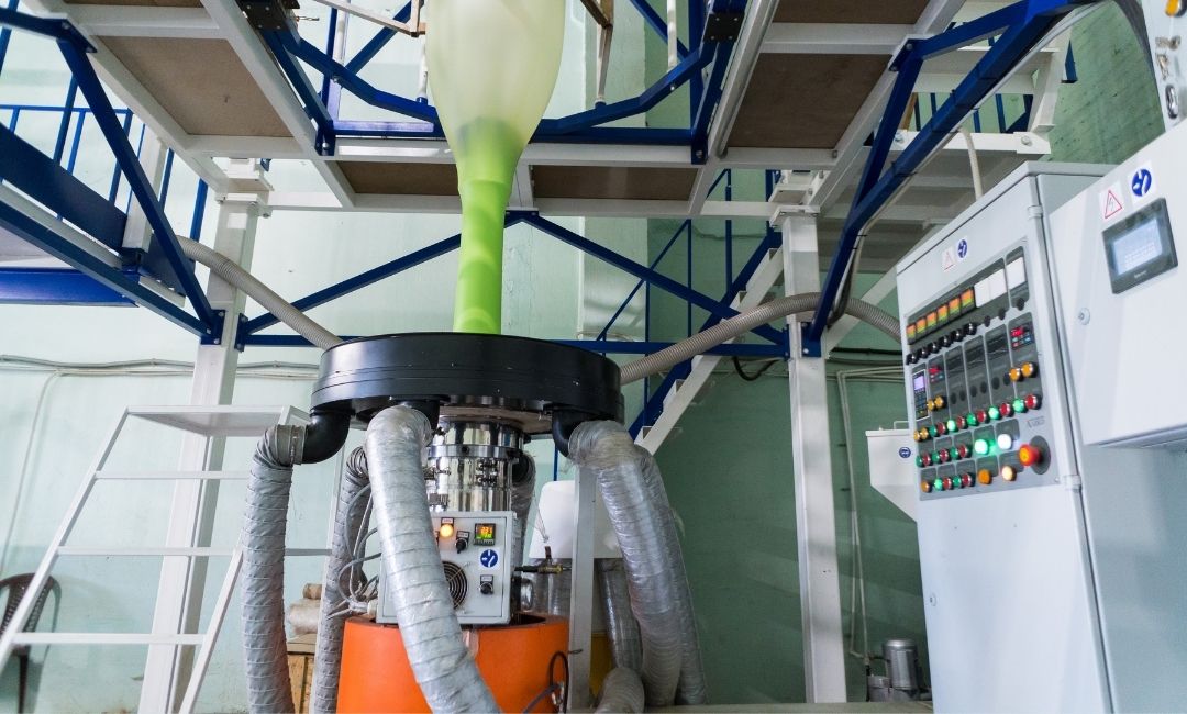 Plastic Extrusion Guide 2025 (1)