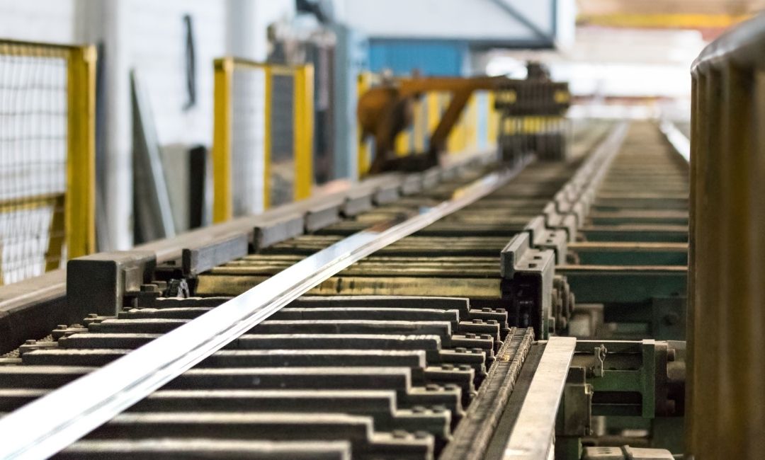 Aluminum Extrusion How It Works, Types, and Industrial Applications (2)