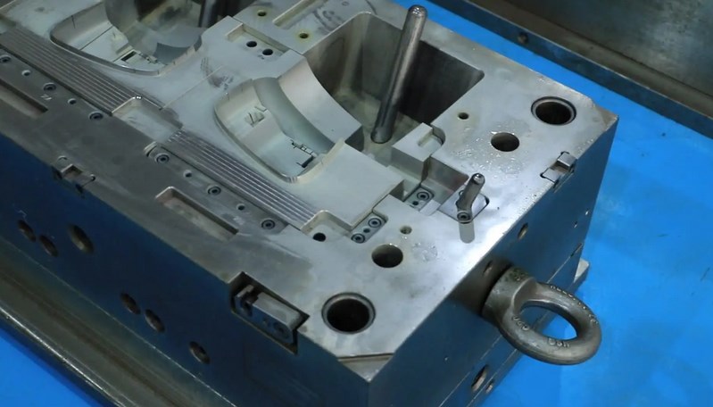 Čo môže robiť CNC strojník?
